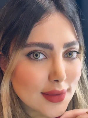 لنز امپایر سلنا روی چشم مشکی