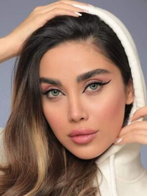 لنز سبز دور مشکی ورسا سلنا