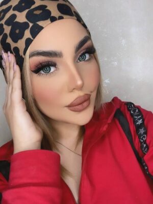 لنز سبز دور مشکی ورسا سلنا