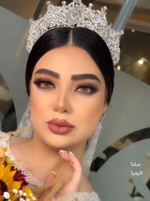 لنز عسلی دور مشکی سلنا کایمرا
