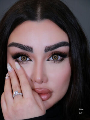 لنز عسلی روشن دور مشکی سلنا