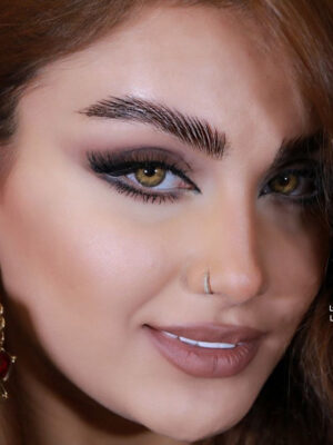 لنز عسلی روشن دور مشکی سلنا