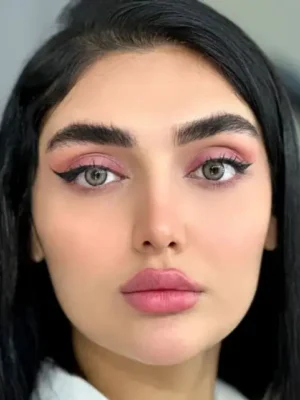 لنز فصلی طوسی عسلی دور دار برند یونیک Unique Azalea