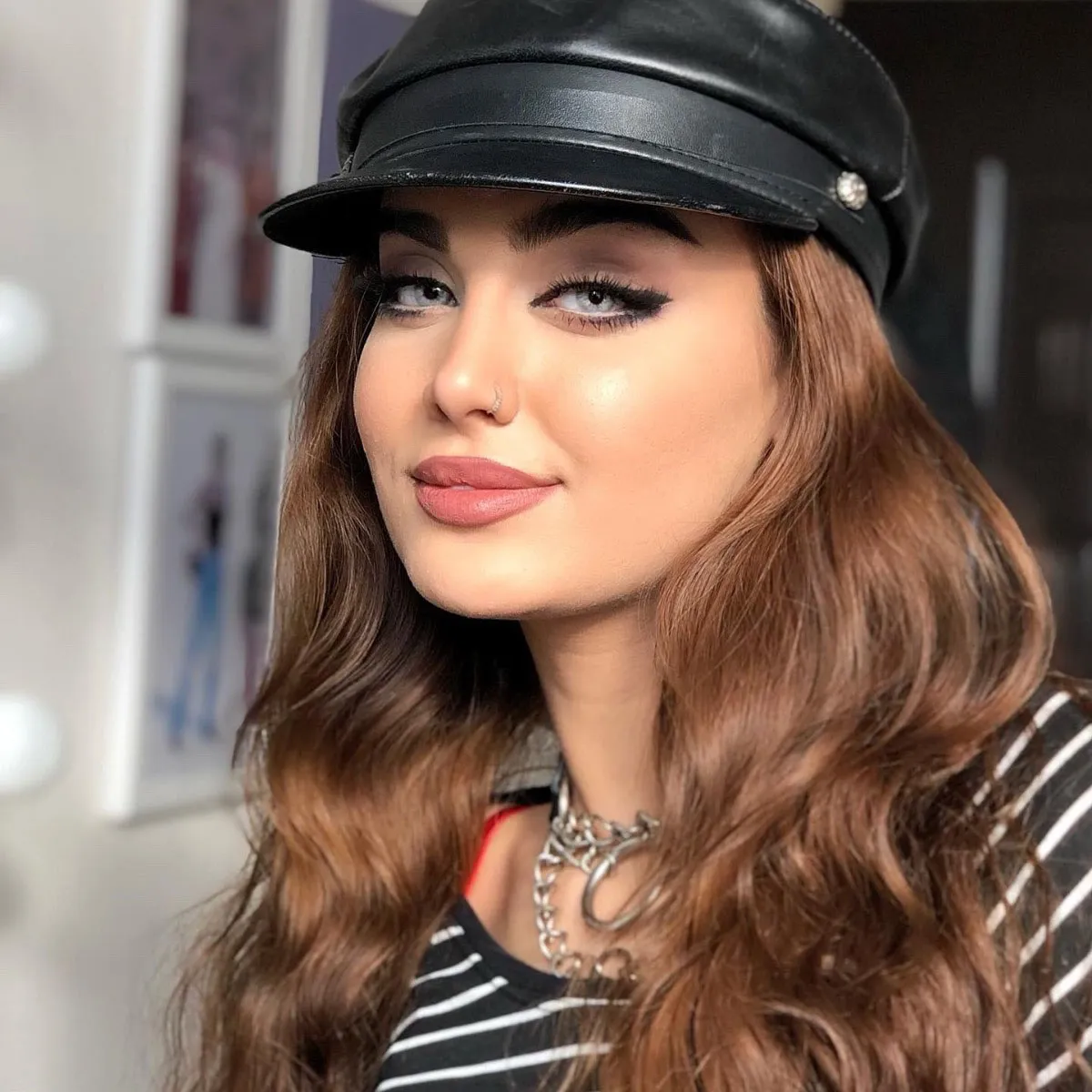 لنز کارولینا گری اماندا