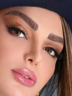 لنز چشم قهوه ای عسلی الیویا لایت براون سالانه از برند مینی آوا