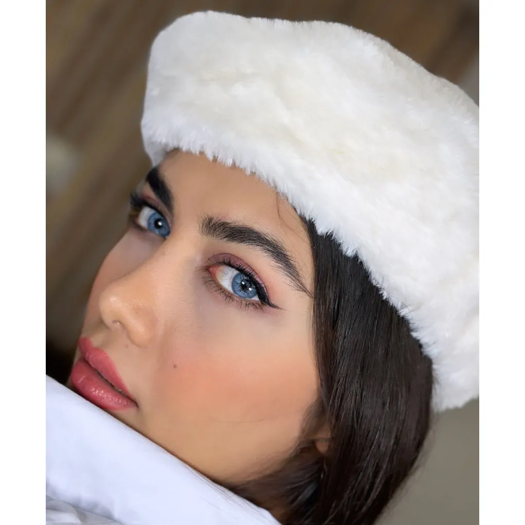 لنز هاوایی بلو اماندا چشم