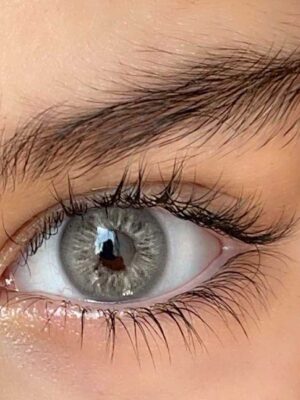لنز رنگی سلنا طوسی خاکستری دورخفیف هاوایی گری ماهانه