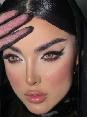 قیمت لنز چشم کارامل اماندا