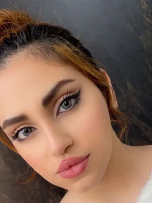 لنز کینگ گری اماندا روی چشم مشکی